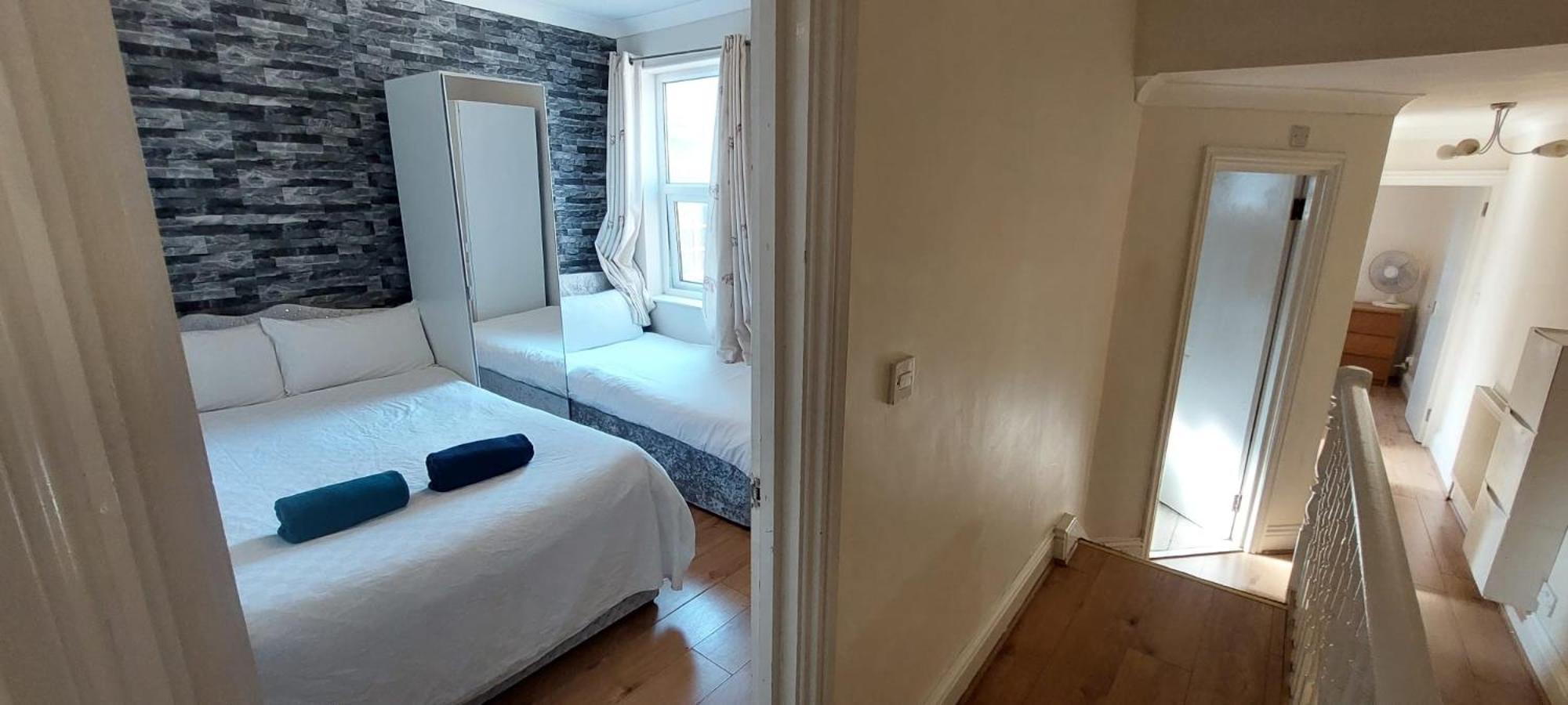 Two Bedroom Flat St Andrews Road London Exteriör bild